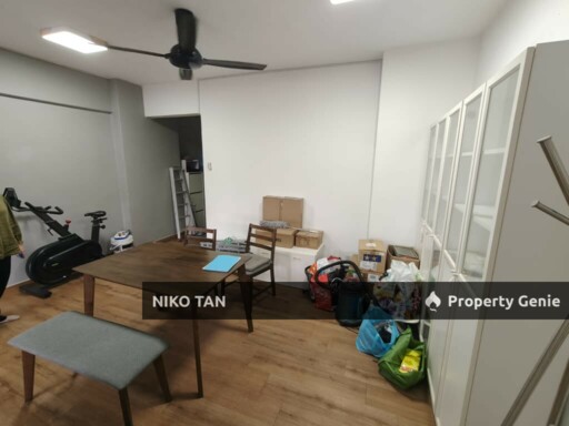 Dwi Mahkota Condo With 24Hours GnG Tampoi For Sale