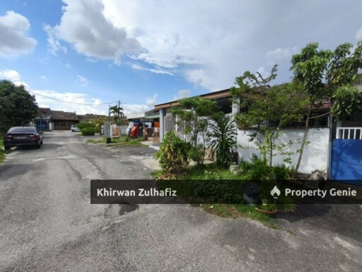 Jalan Teratai Bukit Beruntung Single Storey For Sale