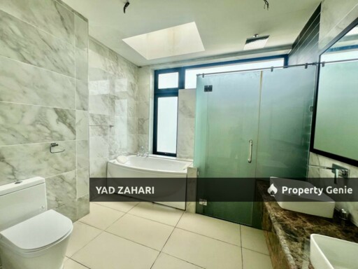 Anggun Kirana, Shah Alam | 3-Storey Superlink 6 Bedrooms | RM2.5M - Facing Open, Corner Lot & with Private Lift