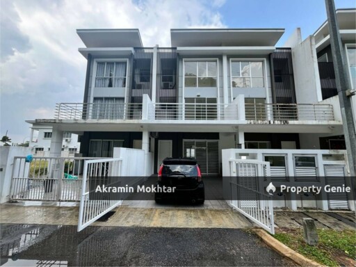 Freehold, Facing Open & Partially Furnished | 3 Storey Terrace Bayu Heights 2, Serdang, Seri Kembangan