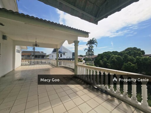 Huge Land Corner Double Storey Kampung Lapan