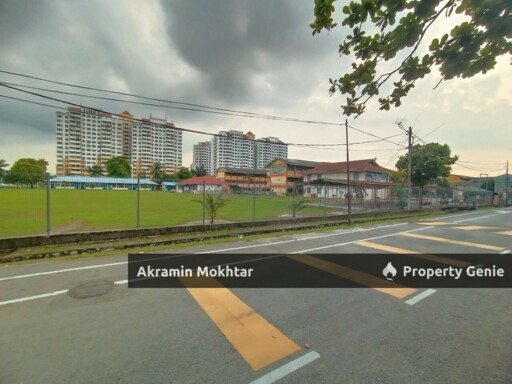 Partially Furnished & 2 Parking | Penthouse @ Vista Millennium Condominium, Puchong Perdana FOR SALE!