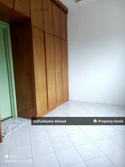 Convenient Living: Pangsapuri Putra Indah Near MRT & Amenities