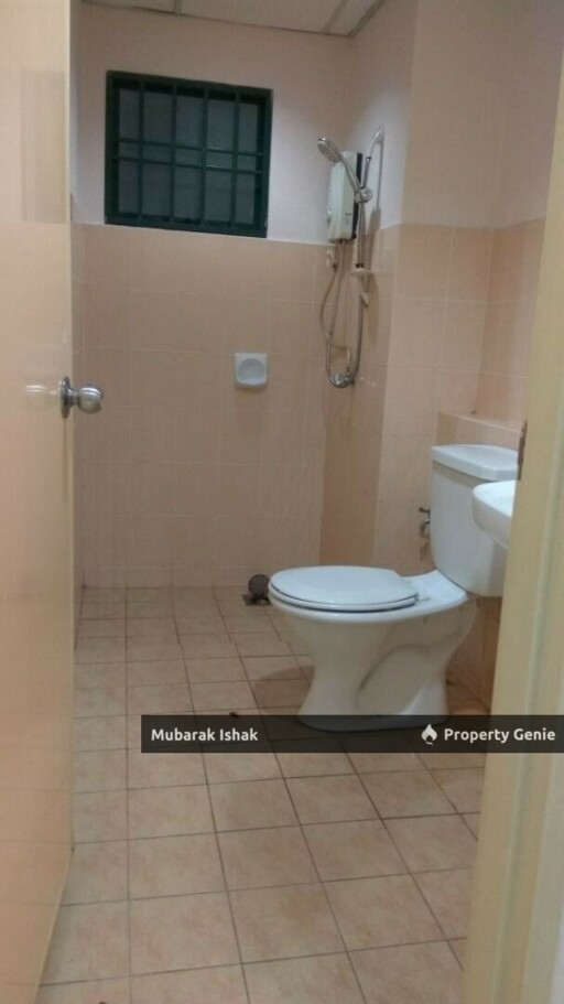 Changkat View Condominium Dutamas KL | Ground Floor Convenience + 4 Covered Carparks + Unbeatable Location near Publika — All Under RM450K!