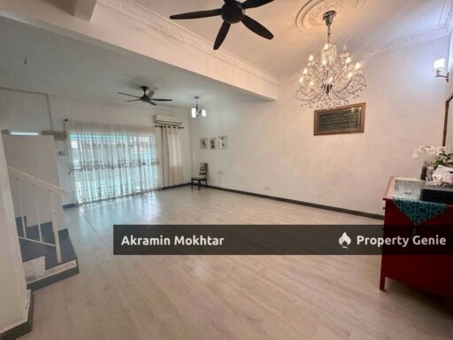 Freehold & Renovated | Double Storey Terrace Taman Prima Saujana Kajang