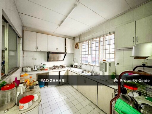 Seksyen 9, Shah Alam | 2-Storey Terrace 4 Bedrooms | RM650K - Facing Open, Spacious Porch & Extended Kitchen