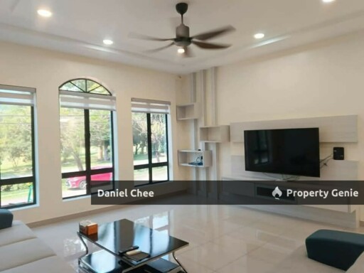 Meru Valley Golf Club Fully Furnished Town House 2.5 Storey For Rent