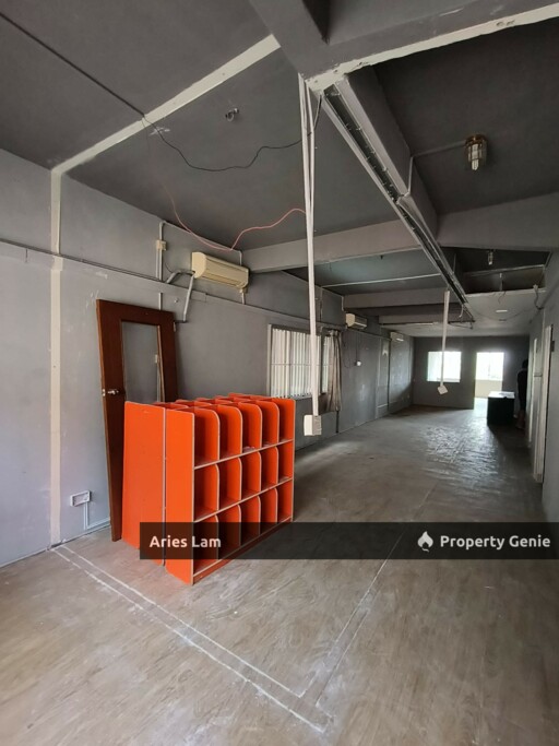3 Storey Shoplot @ Johor Jaya / Jalan Dedap / Whole Block For Rent