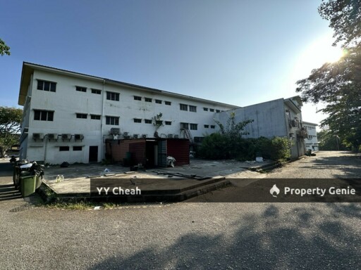 Silibin, Ipoh 3 Storey - long shop, facing main road
