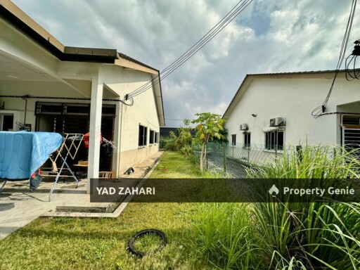 Seksyen 30, Shah Alam | 1-Storey Terrace 4 Bedrooms | RM425K - Endlot with 15Ft Extra Land & Bebas Banjir