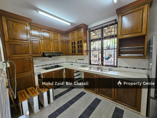 Below  Market End Lot  2 1/2 Terrace New Hampshire