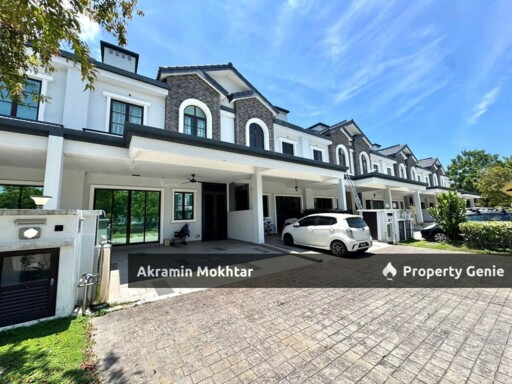FREEHOLD, RENOVATED & LAKE VIEW | 2 Storey Link Villa Setia Marina 3, Setia Eco Glades, CYBERJAYA.