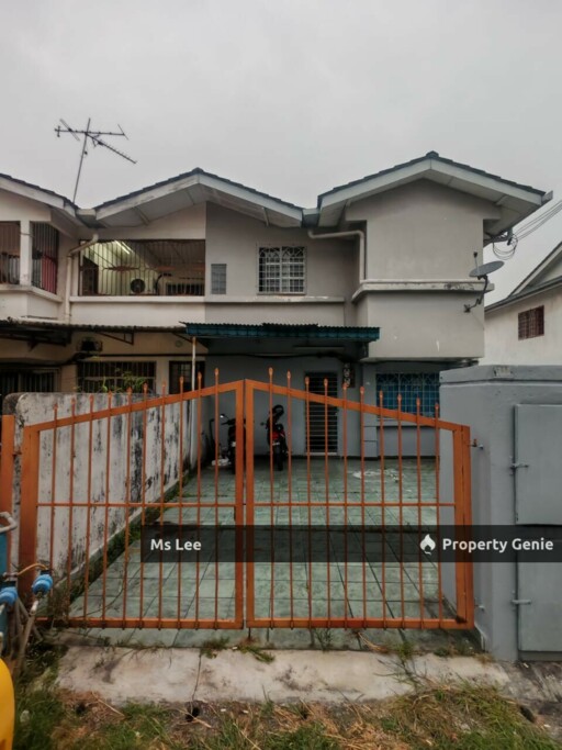 End Lot 2 Storey Town House (1St Floor unit)-Taman Sri Sentosa @ Klang-Ready 31/10