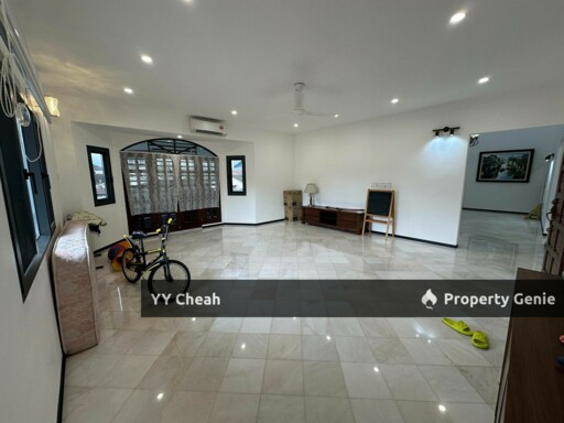 Taman Chateau, ipoh town area bungalow for sale, furnished and renovated, peaceful, over 10k sq ft