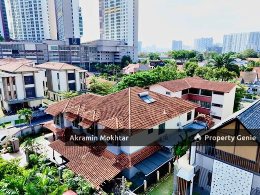 Freehold & Partially Furnished | Double Storey Bungalow [CORNER] Jalan Kent Kampung Datuk Keramat KL