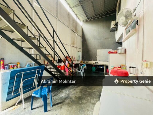 DOUBLE STOREY TERRACE HOUSE SEKSYEN 8 KOTA DAMANSARA JALAN PEKAKA