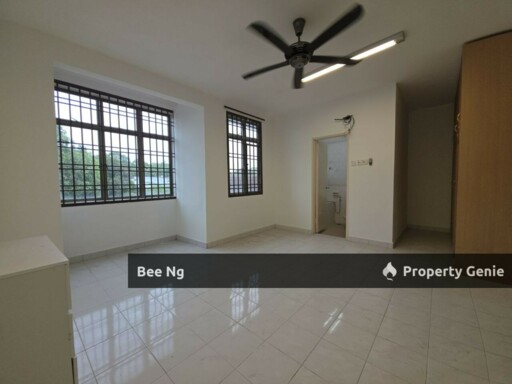 Taman Mutiara / Pontian / Unblock / 2 Storey Terrace