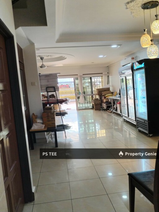 Spacious  2 Storey @ Klang ,Taman Emas
