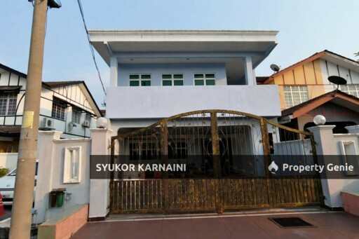 Fully Renovation End Lot 2.5 Storey Terrace Bandar Puncak Alam
