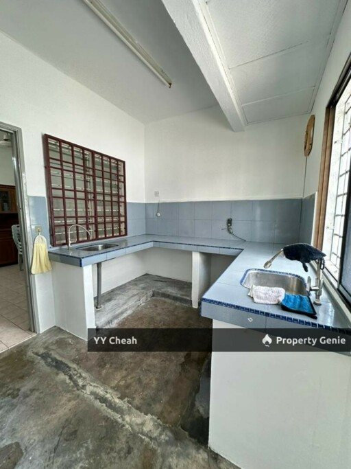 Bercham 2 Storey End Lot House For Sale, Great Location, Good For Investment, Good Condition, Kitchen Extended