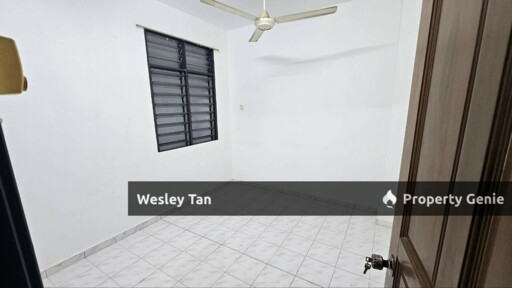 Below Value Cheng Baru 2 Storey Freehold 22x70 Extended Rooms & Kitchen Partly Furnished