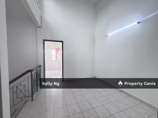 Double Sty Good Condition House At Bandar Puteri Klang Sale