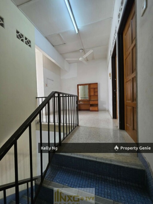 Double Sty House At Taman Petaling Klang For Sale