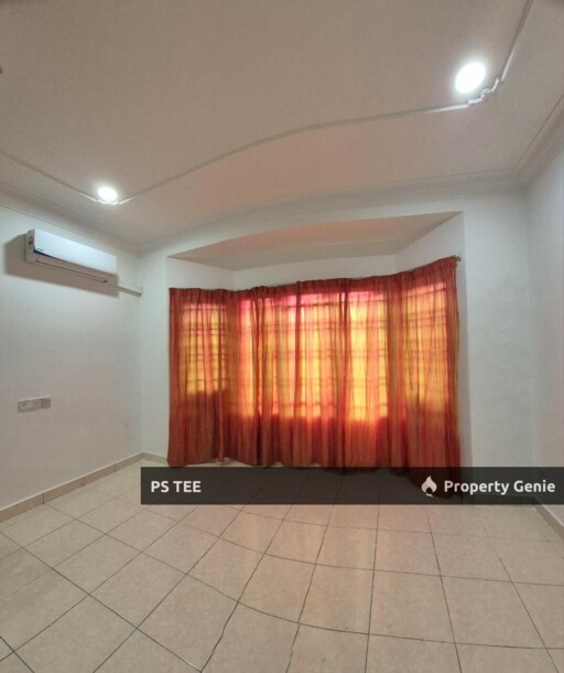 Spacious  2 Storey @ Klang ,Taman Emas