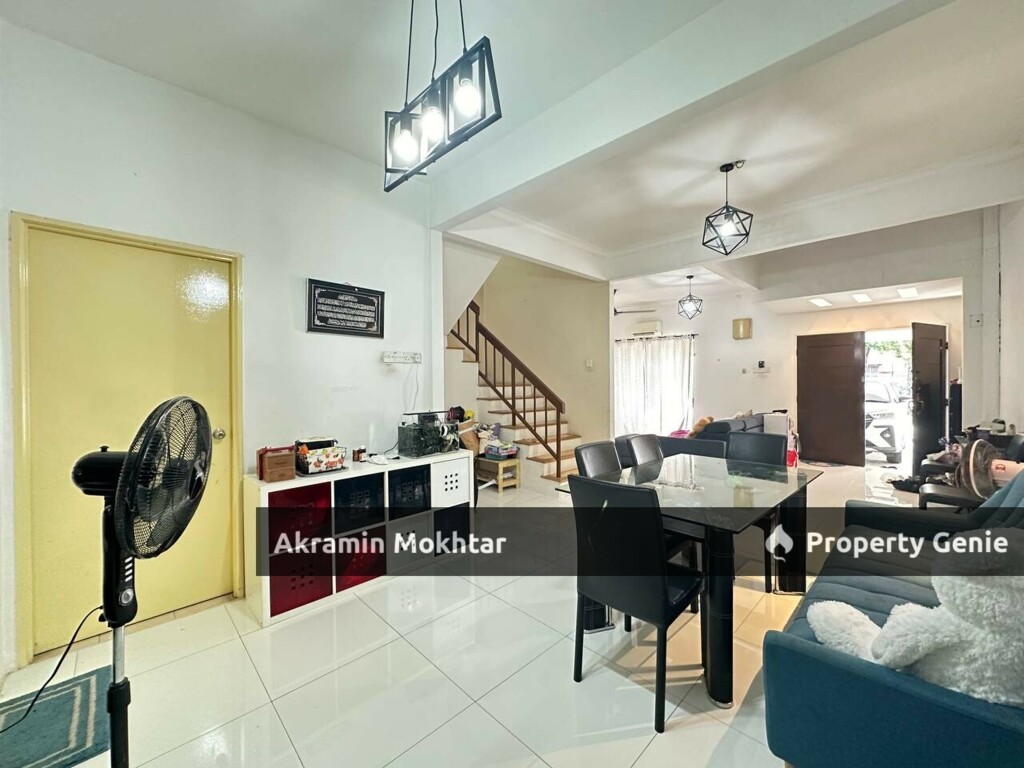 FREEHOLD & GOOD CONDITIONS | Double Storey, Taman Pingiran Subang, USJ 2 Subang Jaya