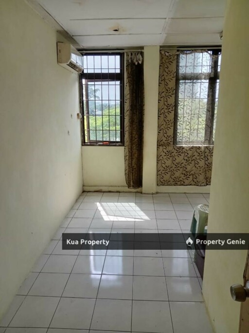 MJC 3rd Floor Apartment FOR Sale