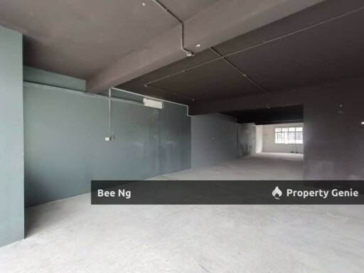 Setia Tropika / 3 Storey Shoplot  / Facing Main Road