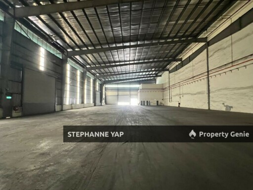 PIP Semi-D Warehouse for Rent