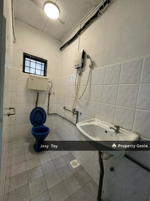 Taman Tasek Double Storey House for Rent (Preferred Chinese)