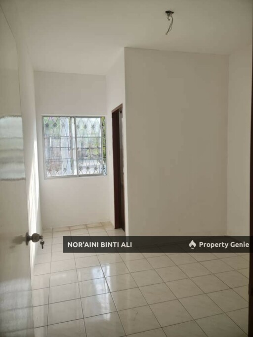 utk dijual rumah teres Tmn Gambang Damai Kuantan