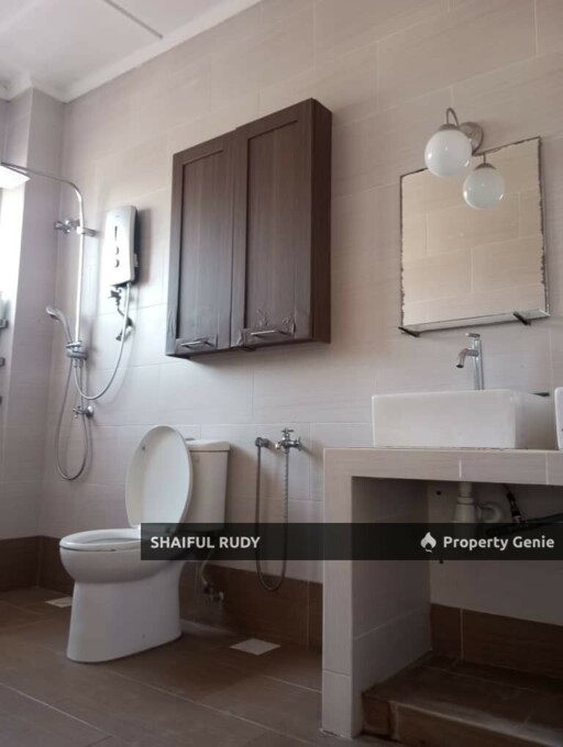 Want to Sell. 2 Storey Terrace House Endlot Bukit Rahman Putra Sg Buloh