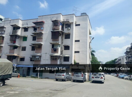 Jalan Tengah Flat