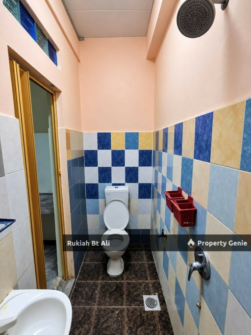 Teres 1.5 Tingkat in Rasah Jaya, Freehold 1600 sqft