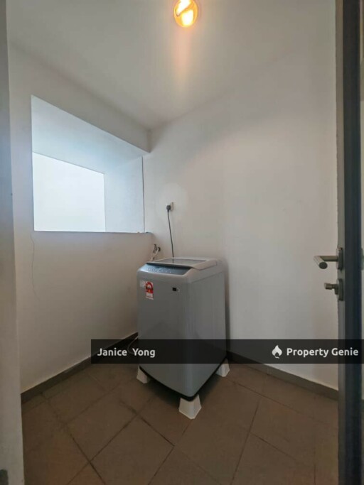 The WaterEdge Apartment @ Senibong Cove