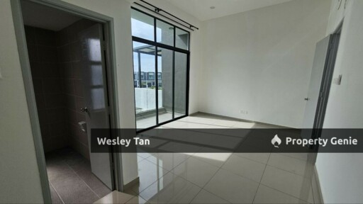 New Cheng 2 Storey Terrace Gated Community 20x70 Freehold 4rooms Bare