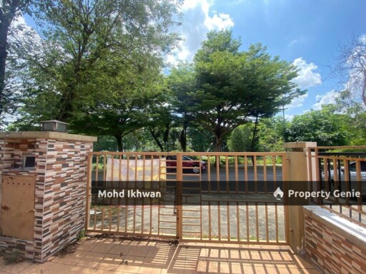 2 Storey House Fully Furnished
