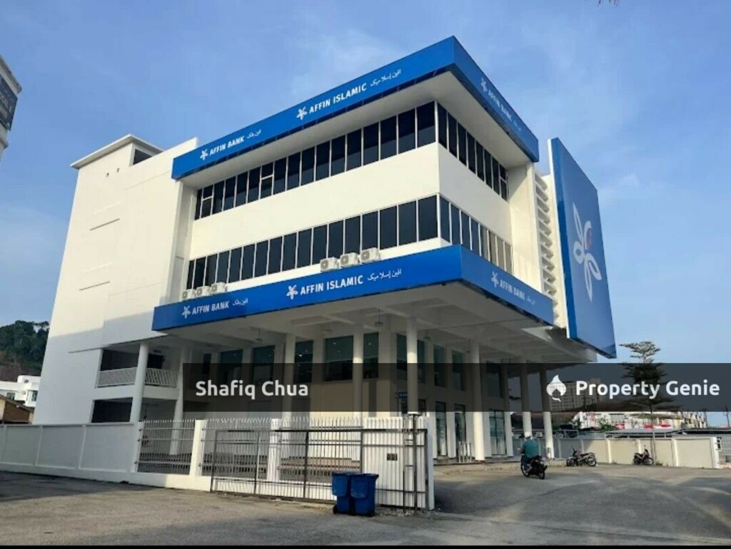 Stand Alone Building Bandar Chukai, Kemaman Terengganu For Sale
