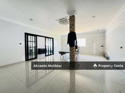 CORNER LOT Bungalow House 2 Storey Seksyen 6 Shah Alam Selangor