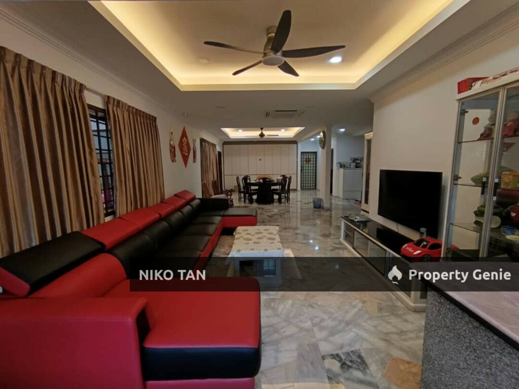 Jalan Ledang Bungalow House Bukit Tiram, Ulu Tiram For Sale