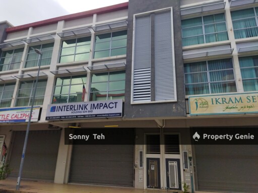 Pusat Perniagaan Bukit Raja near to Pharmaniaga Marketing Sdn Bhd