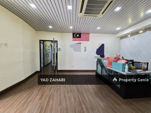 Ayer@8 Putrajaya | RM17K - Big Office with 6 Rooms, View Facing Lake & Near Government Office
