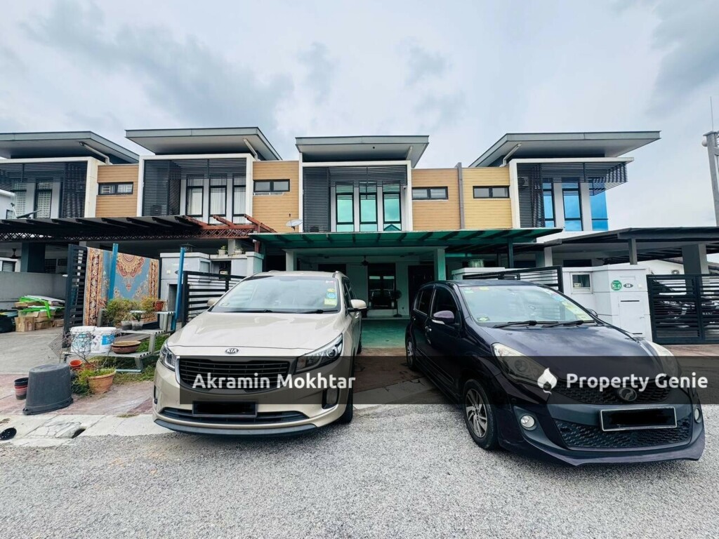 Renovated | Double Storey Superlink Akasia U12 Cahaya Alam Shah Alam Selangor
