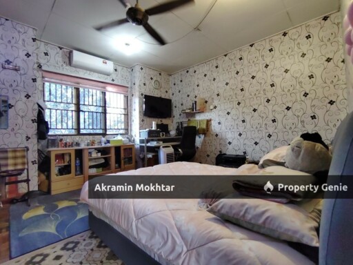 Freehold & Renovated | Double Storey Garnet Emerald Rawang
