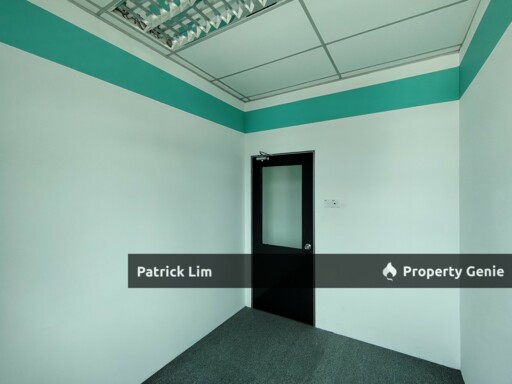 With 6 Rooms Partition, Ayer Keroh First Floor Office For Rent