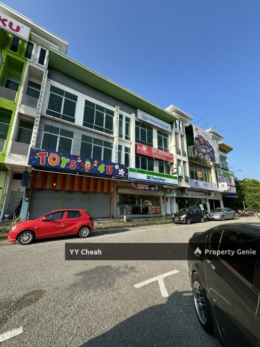 Taman Pertama, Silibin Ipoh, 3 Storey Shop Lot, Facing Main Road, with ROI