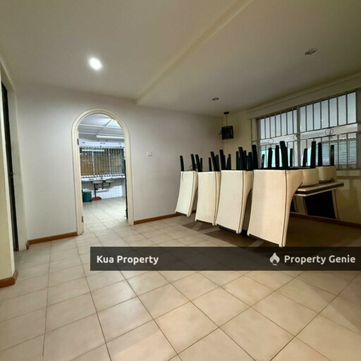 Double Storey Detached House For Sale Location: Jalan Chong Choon, Krokop, Miri